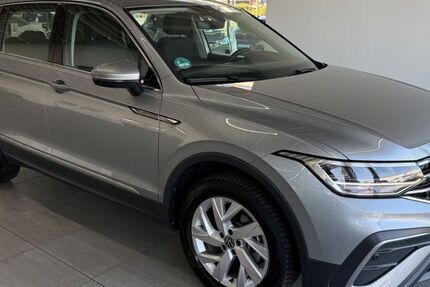 VW Tiguan Allspace 28.000 km 29.990 &euro; Braunschweig 38116