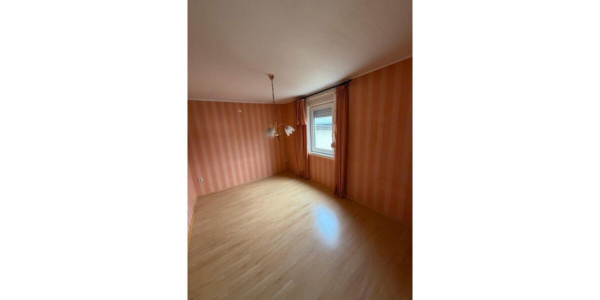 Etagenwohnung Langelsheim - 5.5 Zimmer, 135 m&sup2;, 1.000&euro; | Angebot:25225899