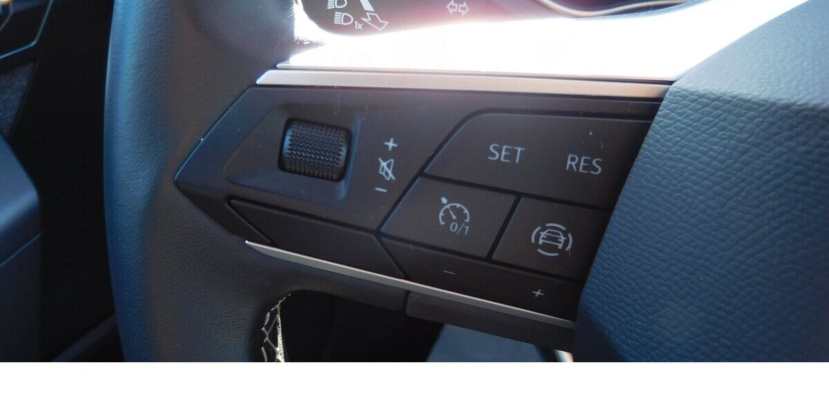 Seat Arona 1.0 X-Perience TSI BMT Navi Klima Alu 19.300 km 17.690 &euro; Vordorf 38533