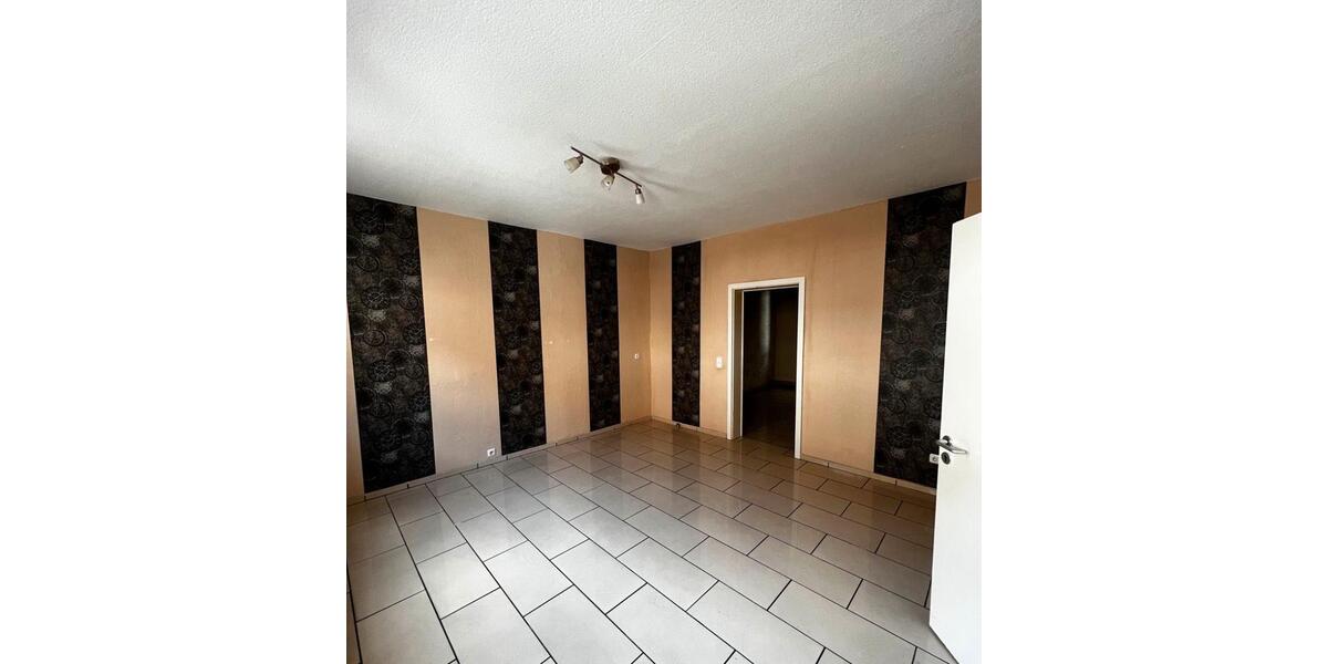 Reihenhaus Schöningen - 6 Zimmer, 220 m&sup2;, 180.000&euro; | Angebot:16650508