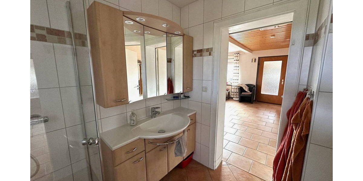 Einfamilienhaus Königslutter (Lauingen) Lauingen - 7 Zimmer, 201 m&sup2;, 309.000&euro; | Angebot:25957460