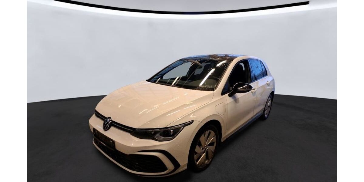 VW Golf 104.130 km 20.890 &euro; Braunschweig 38114