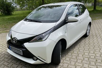 Toyota Aygo (X) 123.000 km 4.800 &euro; Braunschweig 38116