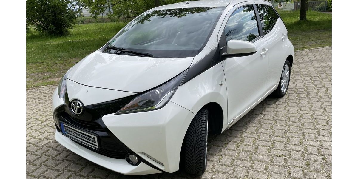 Toyota Aygo (X) 123.000 km 4.800 &euro; Braunschweig 38116