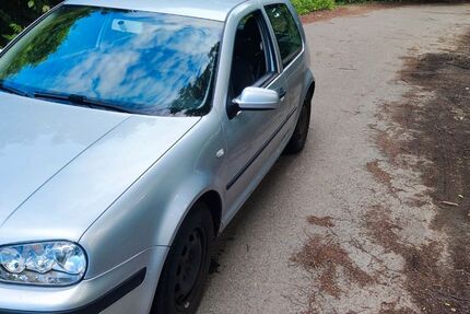 VW Golf 273.000 km 1.300 &euro; Braunschweig 38120