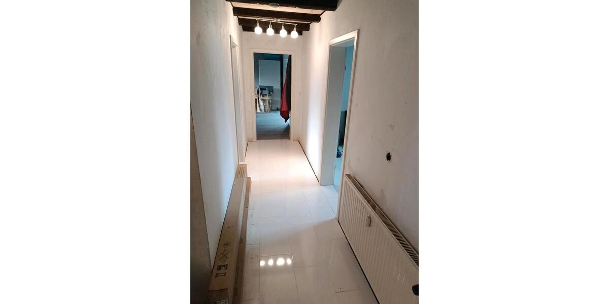 Einfamilienhaus Wolsdorf - 8 Zimmer, 225 m&sup2;, 295.000&euro; | Angebot:26039799