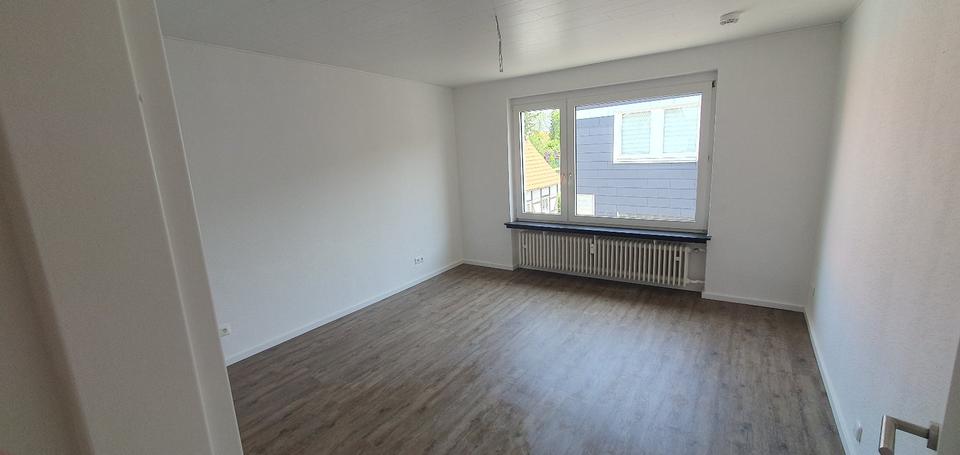 Etagenwohnung Salzgitter Ortschaft Ost - 4.5 Zimmer, 120 m&sup2;, 960&euro; | Angebot:25294308