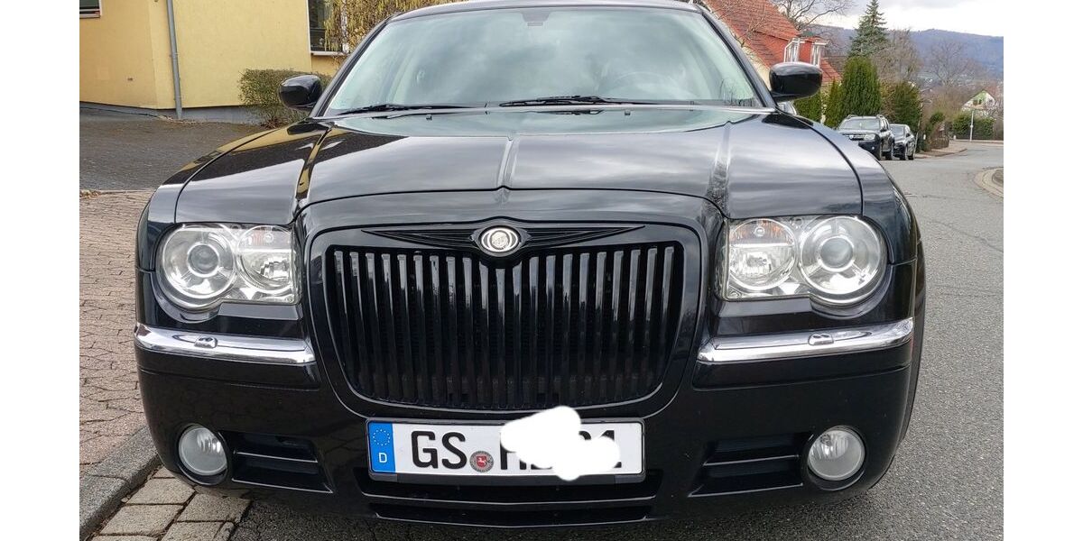 Chrysler 300C 205.000 km 8.400 &euro; Goslar 38640
