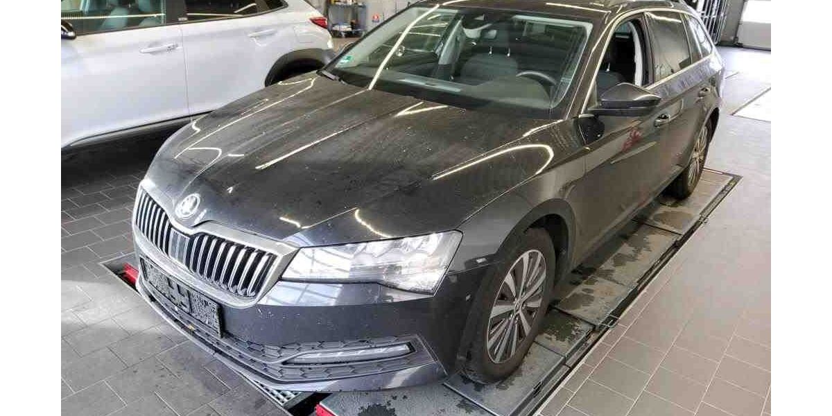 Skoda Superb 141.982 km 19.950 &euro; Goslar 38642