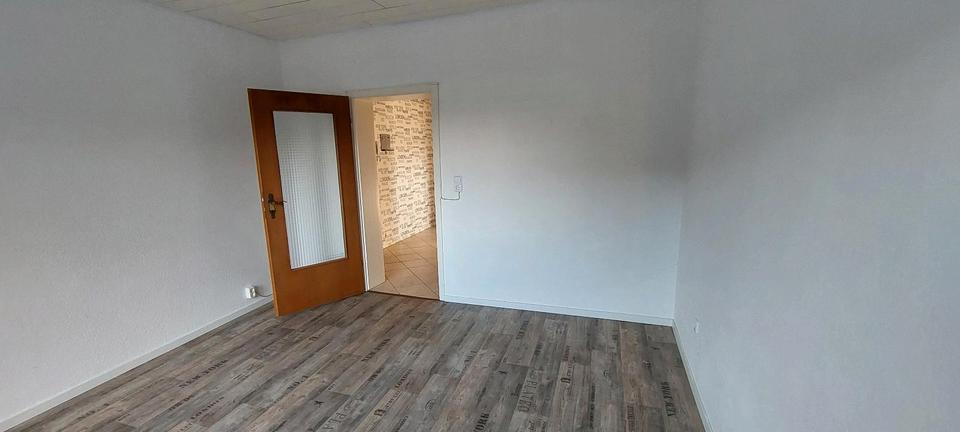 Etagenwohnung Königslutter am Elm - 2 Zimmer, 70 m&sup2;, 400&euro; | Angebot:25305933