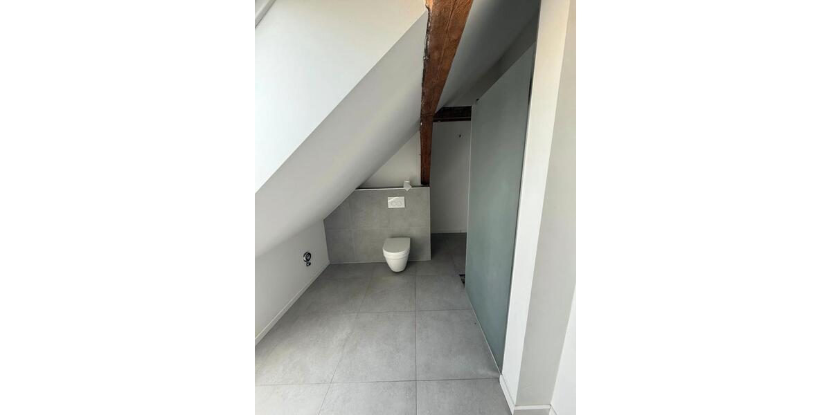 Dachgeschoßwohnung Süpplingen - 5 Zimmer, 163 m&sup2;, 1.100&euro; | Angebot:26023127