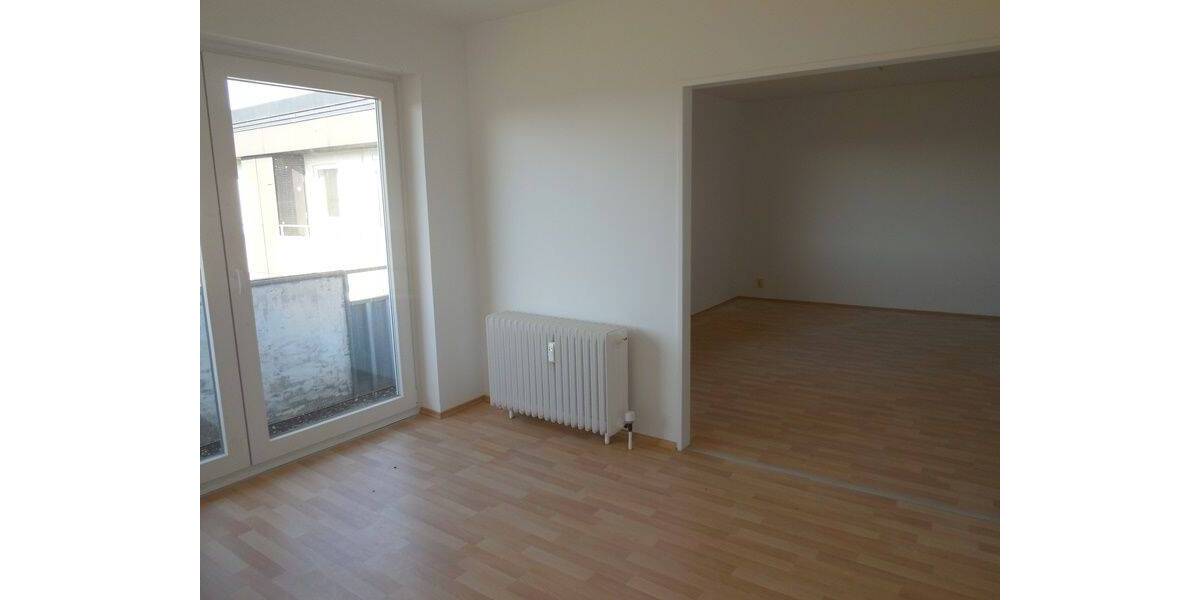 Etagenwohnung Salzgitter Lebenstedt - 3 Zimmer, 74 m&sup2;, 444&euro; | Angebot:26608664