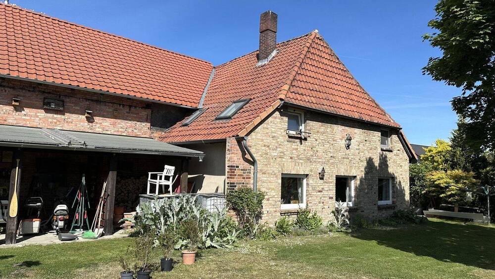 Mehrfamilienhaus, Wohnhaus Rötgesbüttel - 5 Zimmer, 200 m&sup2;, 375.000&euro; | Angebot:25755926