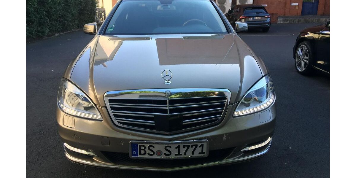 Mercedes-Benz 350 96.000 km 12.500 &euro; Braunschweig 38106