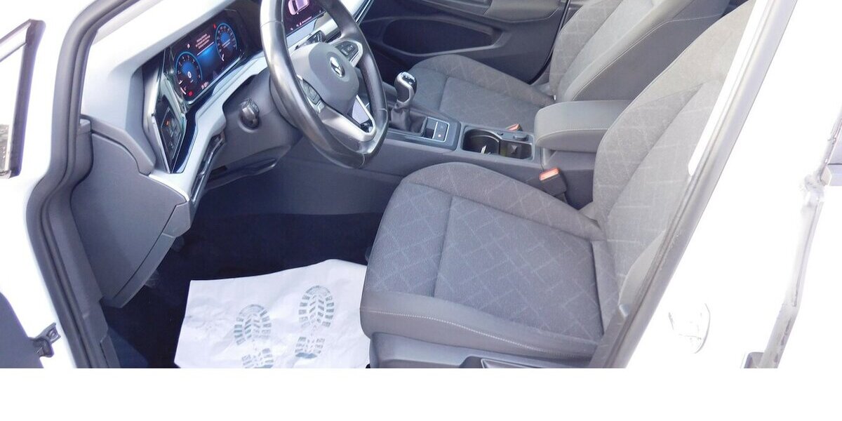 VW Golf Variant VIII 1.5 Life TSI Navi Klima Alu 31.700 km 19.990 &euro; Vordorf 38533