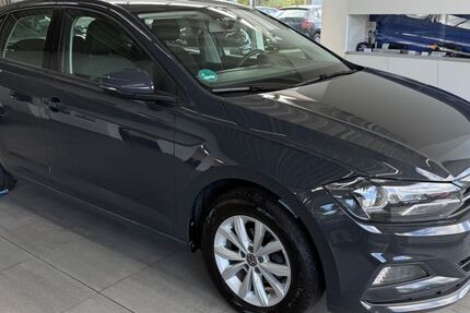 VW Polo 124.800 km 13.390 &euro; Braunschweig 38116