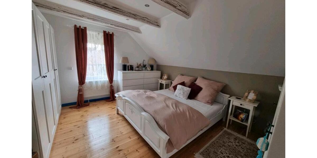 Doppelhaushälfte Wolfenbüttel Ahlum - 5 Zimmer, 200 m&sup2;, 1.500&euro; | Angebot:26051498