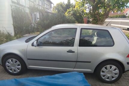 VW Golf 140.230 km 999 &euro; salzgitter 38226