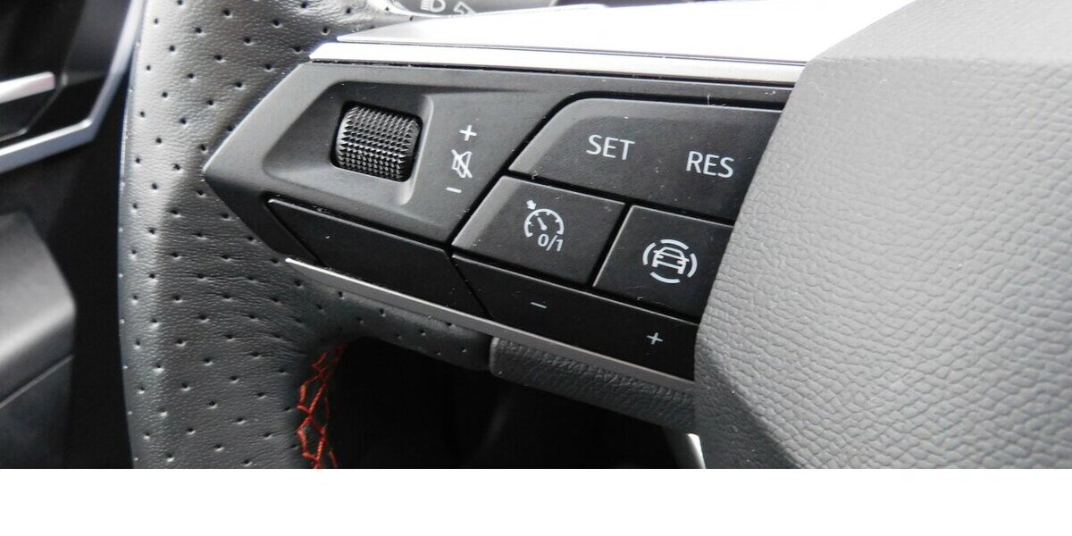 Seat Arona 1.0 FR-Line TSI BMT DSG Navi Klima Alu 14.600 km 17.990 &euro; Vordorf 38533