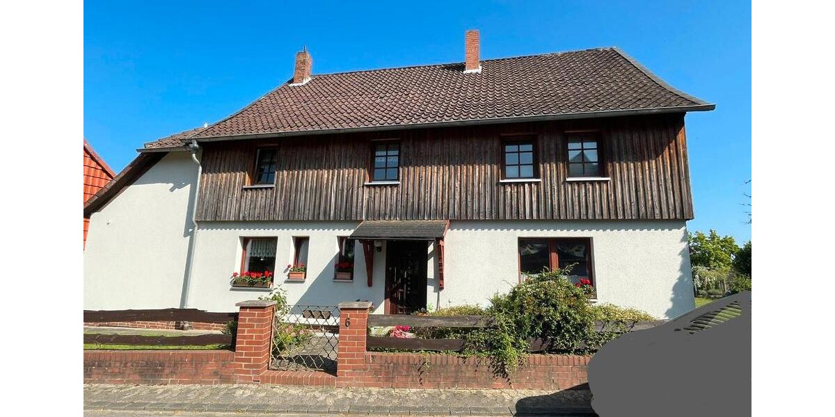 Einfamilienhaus Holle - 7 Zimmer, 180 m&sup2;, 230.000&euro; | Angebot:25614427