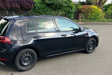 VW Golf 62.000 km 13.900 &euro; Cremlingen 38162