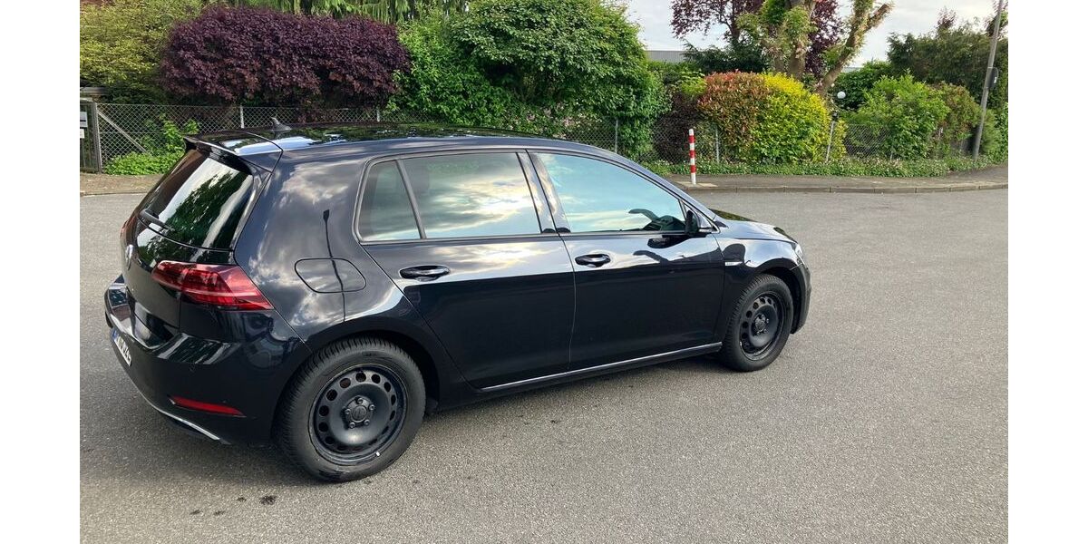 VW Golf 62.000 km 13.900 &euro; Cremlingen 38162