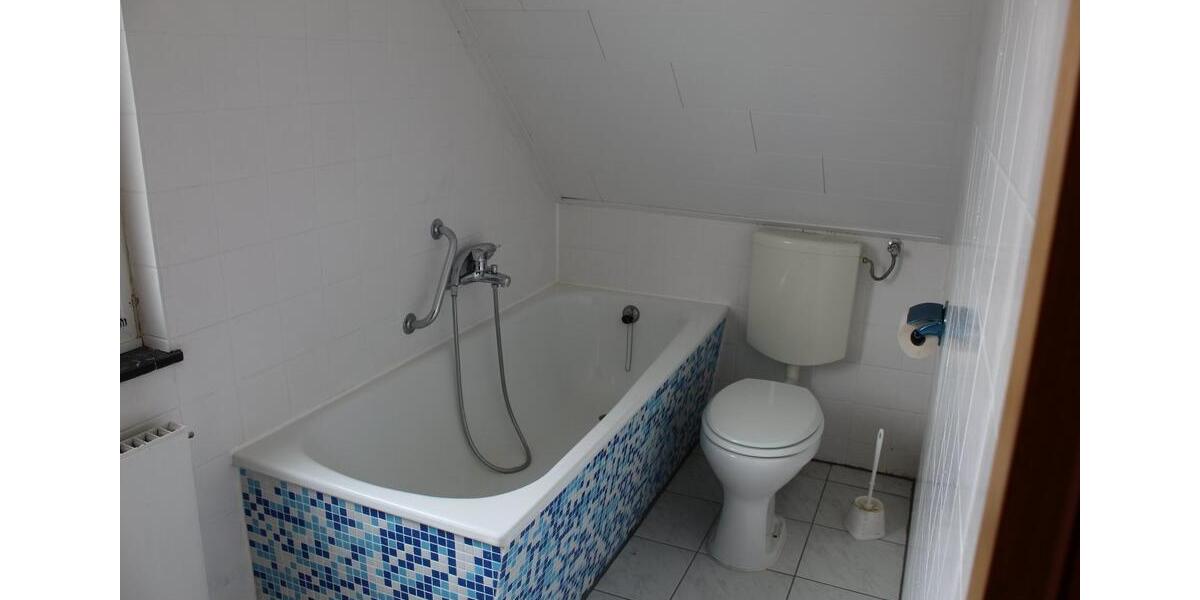 Dachgeschoßwohnung Söllingen ehem. Bahnhof Twieflingen - 3 Zimmer, 71 m&sup2;, 550&euro; | Angebot:25080277