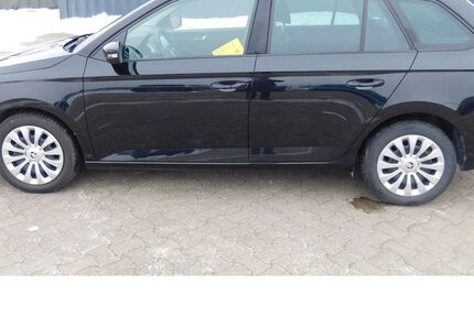 Skoda Fabia 25.700 km 15.690 &euro; Vordorf 38533