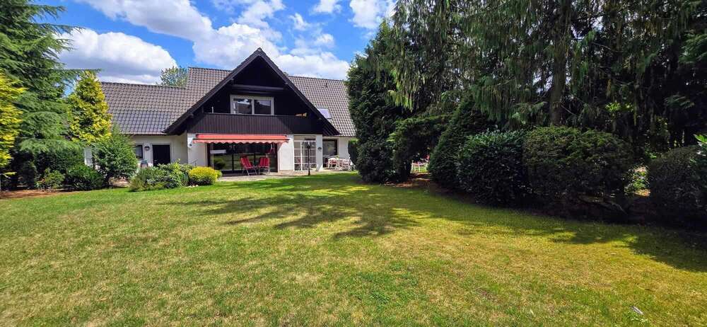 Einfamilienhaus Goslar / Jürgenohl Jürgenohl - 7 Zimmer, 215 m&sup2;, 480.000&euro; | Angebot:26120822