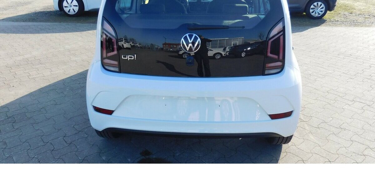 VW up! 1.0 Move MPI BMT 4Trg Klima Radio 15.700 km 12.390 &euro; Vordorf 38533