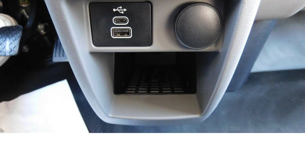 VW T7 Transporter 2.0 Lang TDI 3Sitze Navi Klima 12.200 km 30.990 &euro; Vordorf 38533