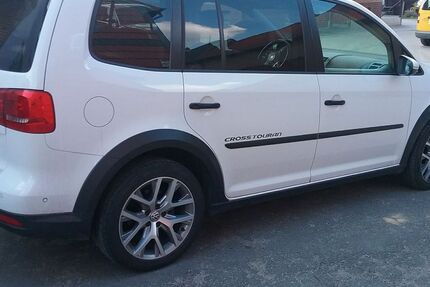 VW Touran 135.000 km 12.222 &euro; Wolsdorf 38379