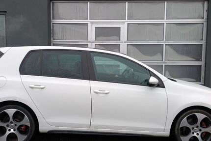 VW Golf 129.917 km 9.380 &euro; Braunschweig 38112