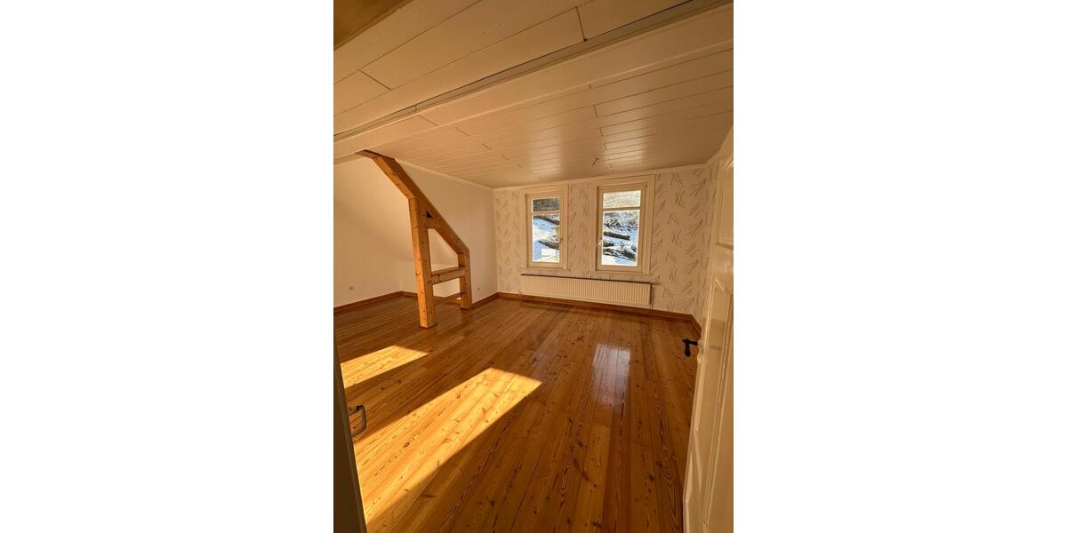 Dachgeschoßwohnung Langelsheim - 3 Zimmer, 71 m&sup2;, 570&euro; | Angebot:25075501