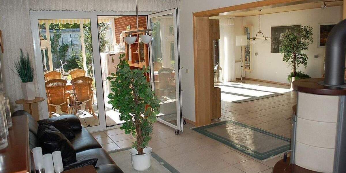 Einfamilienhaus Salzgitter Lebenstedt - 8 Zimmer, 208 m&sup2;, 419.900&euro; | Angebot:26202289