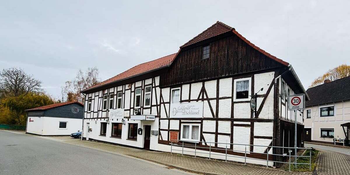 Einfamilienhaus Langelsheim Ostlutter - 10 Zimmer, 360 m&sup2;, 249.000&euro; | Angebot:24495502