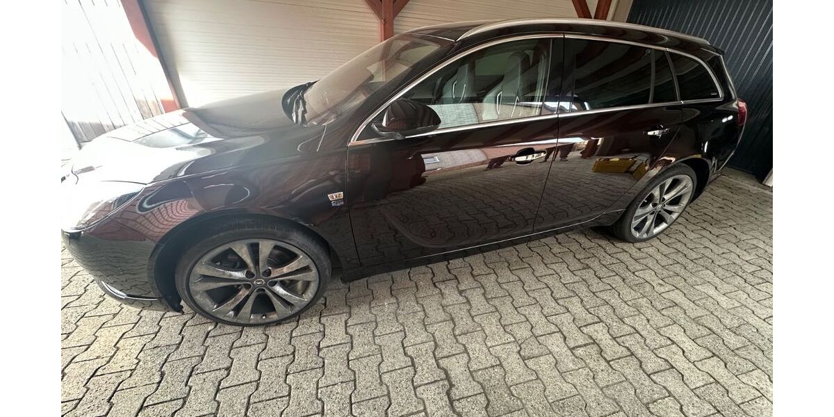 Opel Insignia 221.700 km 5.900 &euro; Langelsheim 38685