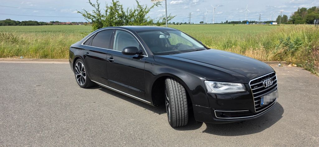 Audi A8 155.823 km 23.990 &euro; Salzgitter 38229