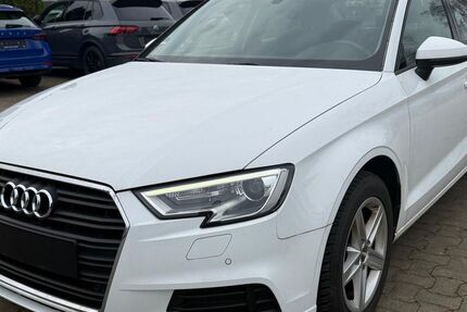 Audi A3 205.378 km 11.990 &euro; Braunschweig 38122