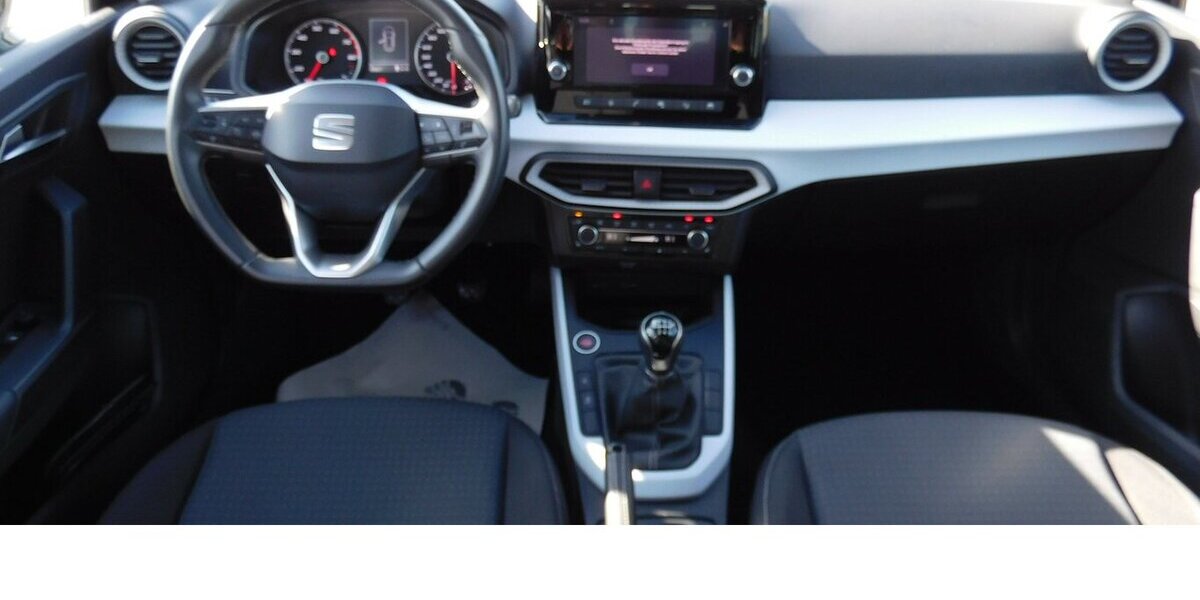 Seat Arona 1.0 Style TSI BMT Radio Klima Alu 26.000 km 16.690 &euro; Vordorf 38533