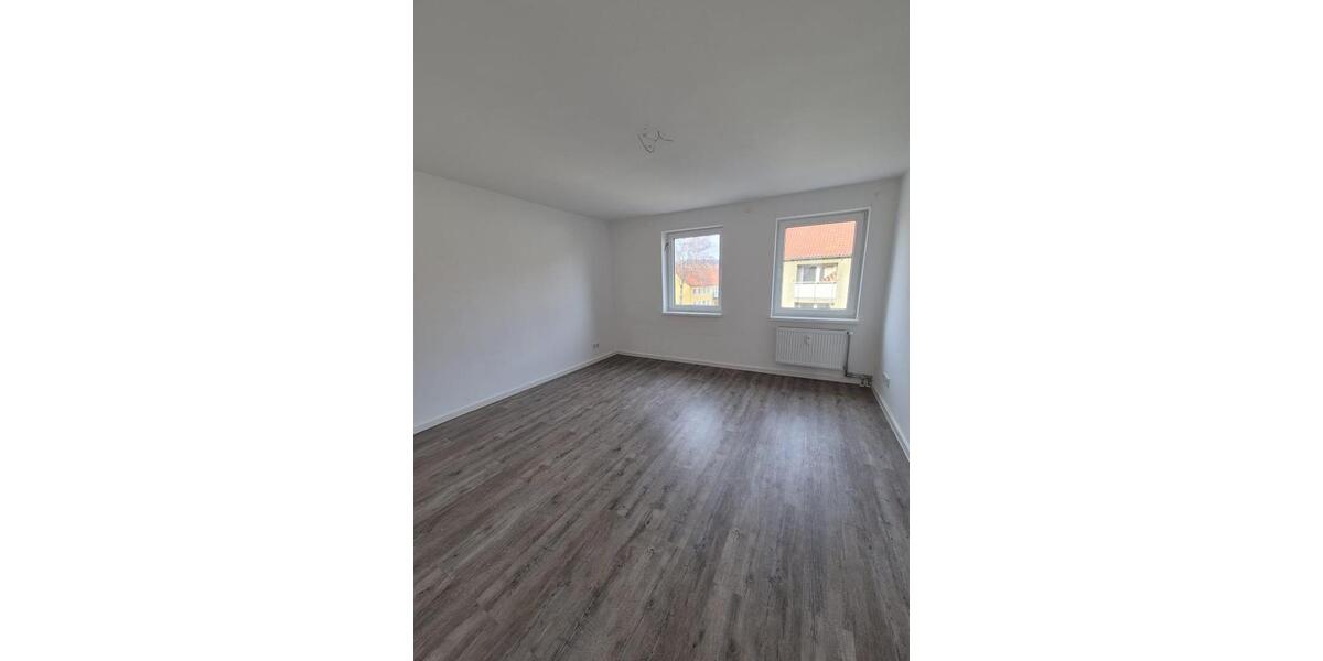 Etagenwohnung Schöningen - 4 Zimmer, 100 m&sup2;, 800&euro; | Angebot:23774364