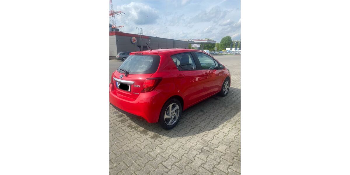 Toyota Yaris 70.000 km 11.300 &euro; Cremlingen 38162