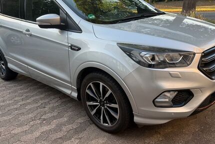 Ford Kuga 152.000 km 12.600 &euro; Adenstedt 31246