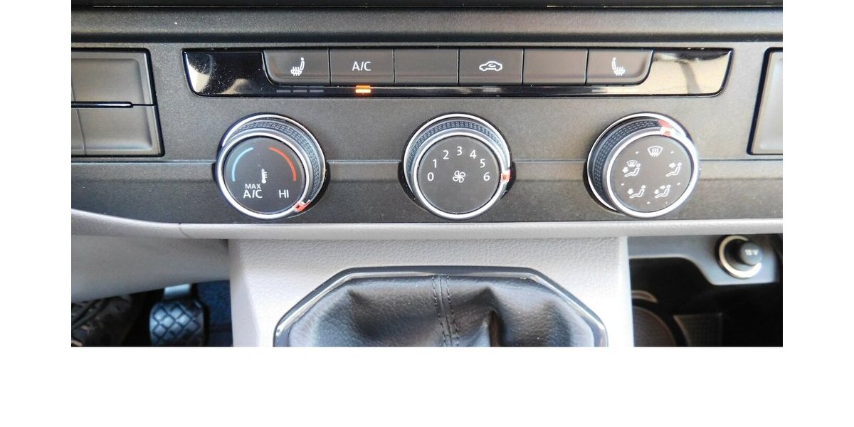 VW T6.1 Transporter 2.0 TDI BMT 3Sitze Navi Klima 30.000 km 28.990 &euro; Vordorf 38533