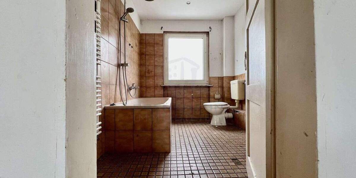 Mehrfamilienhaus, Wohnhaus Königslutter am Elm Lauingen - 1 Zimmer, 176 m&sup2;, 80.000&euro; | Angebot:25665355