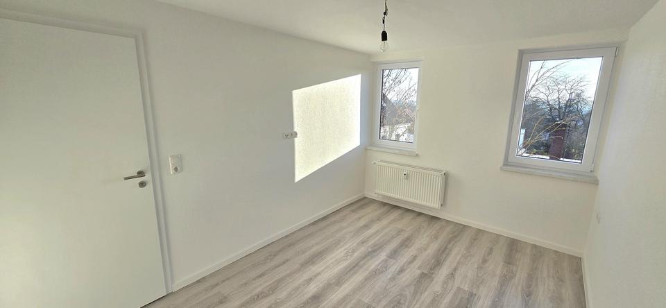 Dachgeschoßwohnung Schöningen - 4 Zimmer, 90 m&sup2;, 565&euro; | Angebot:25794279