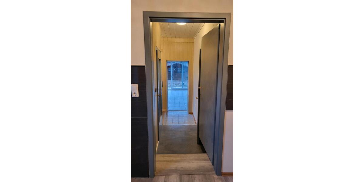 Einfamilienhaus Hillerse - 8 Zimmer, 220 m&sup2;, 1.500&euro; | Angebot:26025785