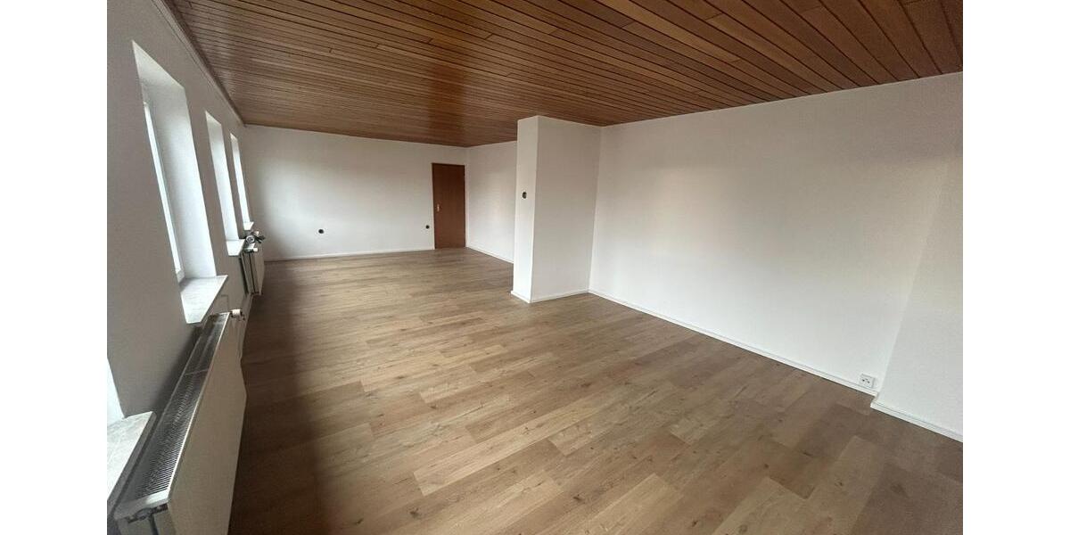 Etagenwohnung Braunschweig Broitzem - 3 Zimmer, 100 m&sup2;, 850&euro; | Angebot:24649980