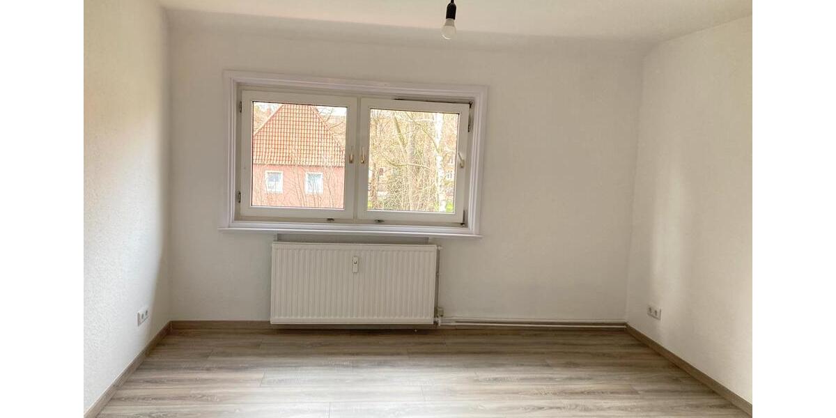Dachgeschoßwohnung Salzgitter - 3 Zimmer, 61 m&sup2;, 357&euro; | Angebot:24751309