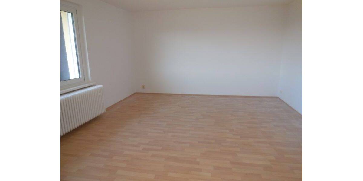Etagenwohnung Salzgitter Lebenstedt - 3 Zimmer, 74 m&sup2;, 444&euro; | Angebot:26608664